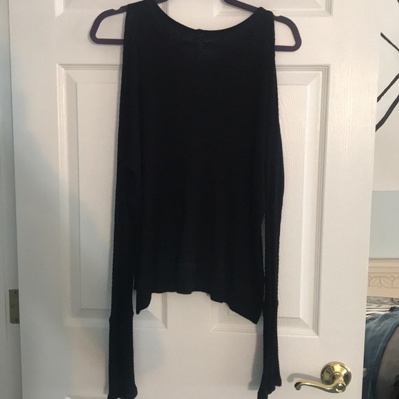 Jolie Black cold shoulder long sleeve waffle top - Picture 4 of 6